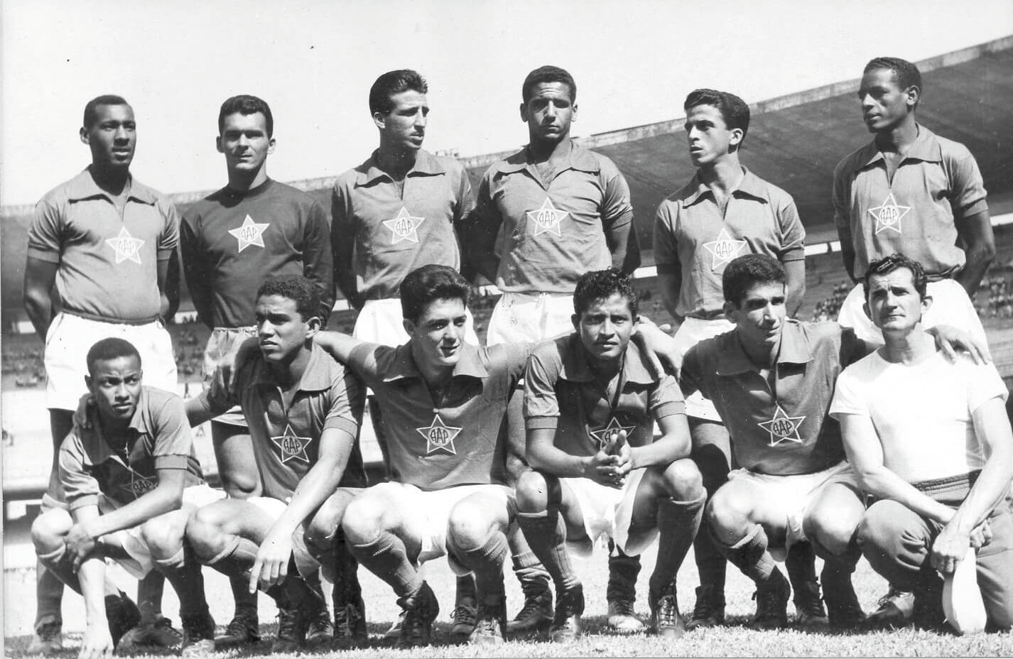 Equipe da Portuguesa durante o Torneio Início, a fase preliminar do Carioca, em 1961