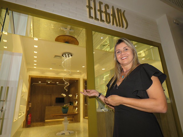 Recentemente, Ana abriu a loja Elegans no piso L2 do Ilha Plaza Shopping